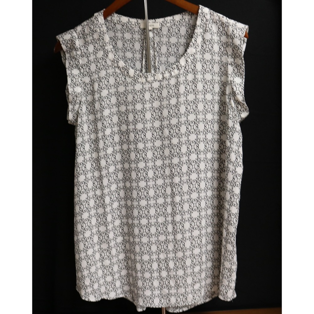 Pleione Pre Owned Women's Size Medium Sleeveless Black White Pattern Blouse